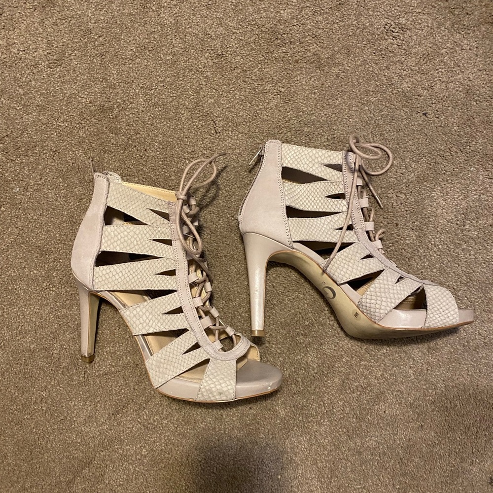 Gianni Bini lace up heels